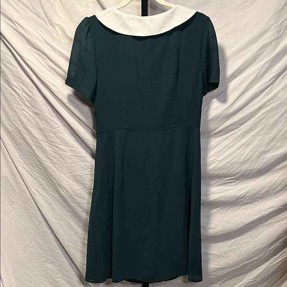 🌺NWT Elegant Green and White Ruffle Mini Dress (Bundled price-BIN2) - Picture 3 of 3